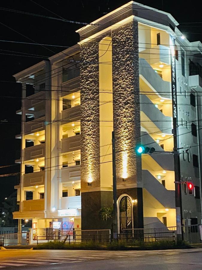 Hotel Y'Rise To Urasoe מראה חיצוני תמונה